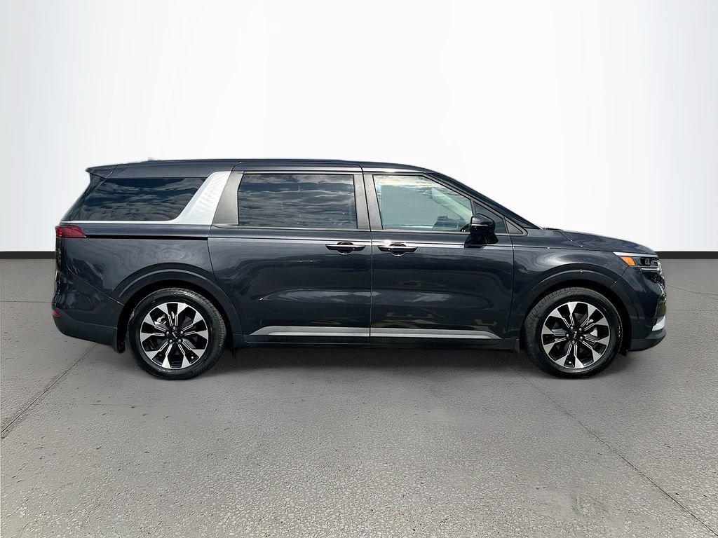 Used 2024 Kia Carnival EX FWD image 8