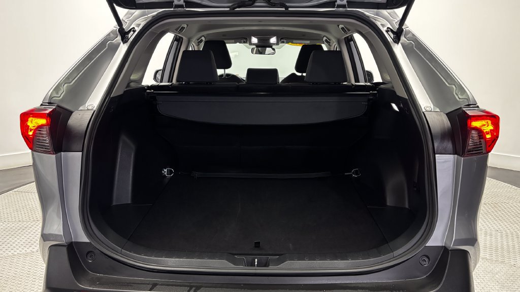 Certified 2025 Toyota RAV4 XLE AWD/4WD image 37