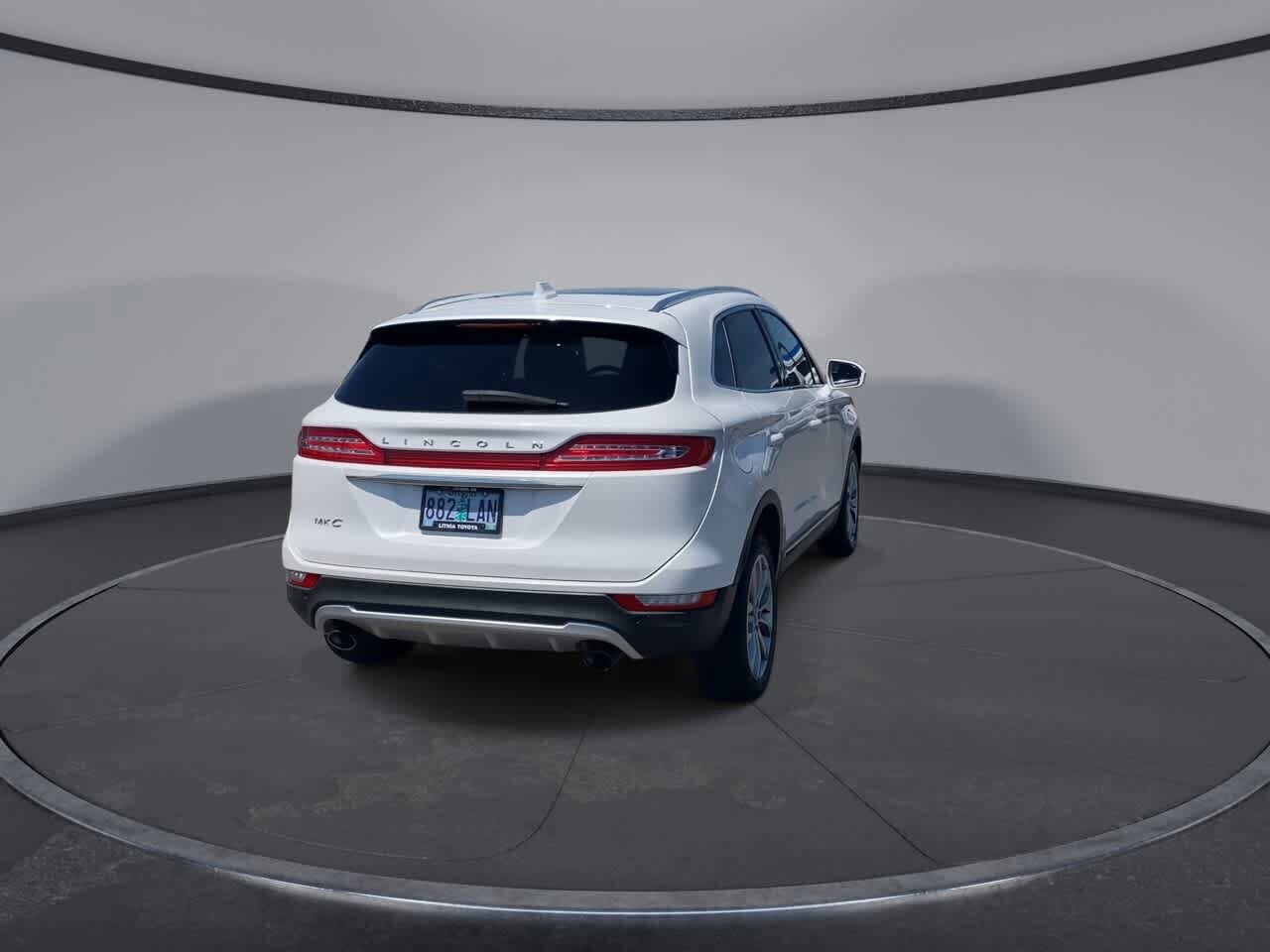 Used 2019 Lincoln MKC Select w/ Select Plus Package AWD/4WD image 9