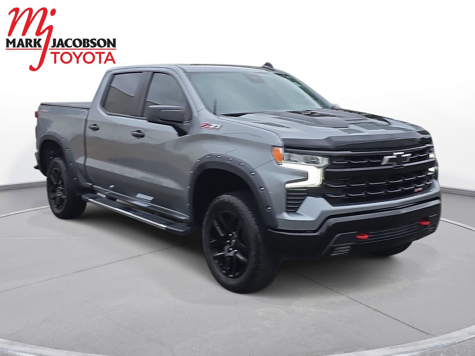 Used 2024 Chevrolet Silverado 1500 LT Trail Boss w/ Convenience Package II image 5