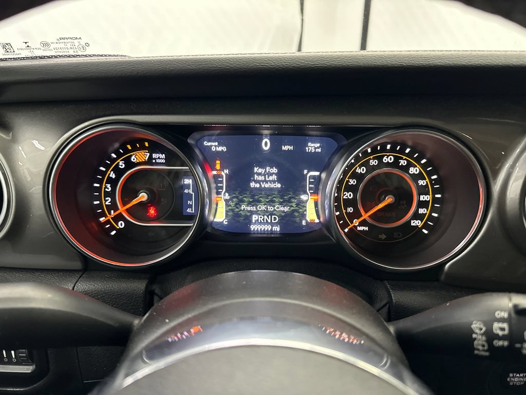 Used 2018 Jeep Wrangler Unlimited Sahara AWD/4WD image 26