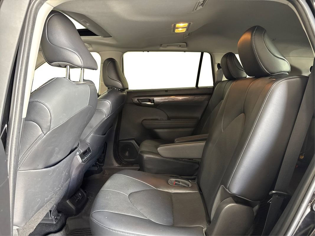 Used 2022 Toyota Highlander Limited image 10