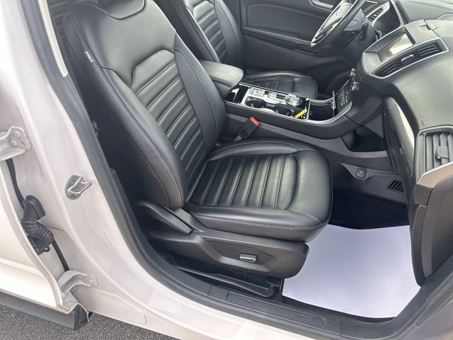 Used 2019 Ford Edge SEL w/ Equipment Group 201A AWD/4WD image 27