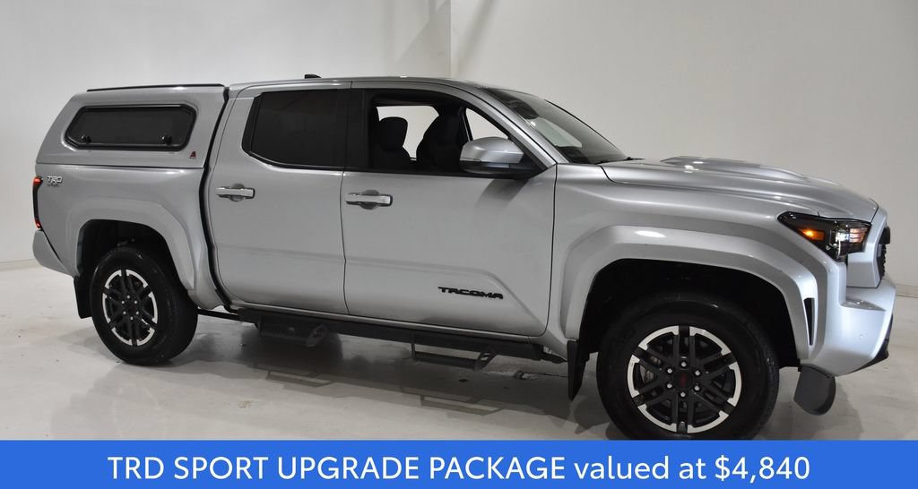 Used 2025 Toyota Tacoma TRD Sport w/ TRD Sport Upgrade Package AWD/4WD image 4