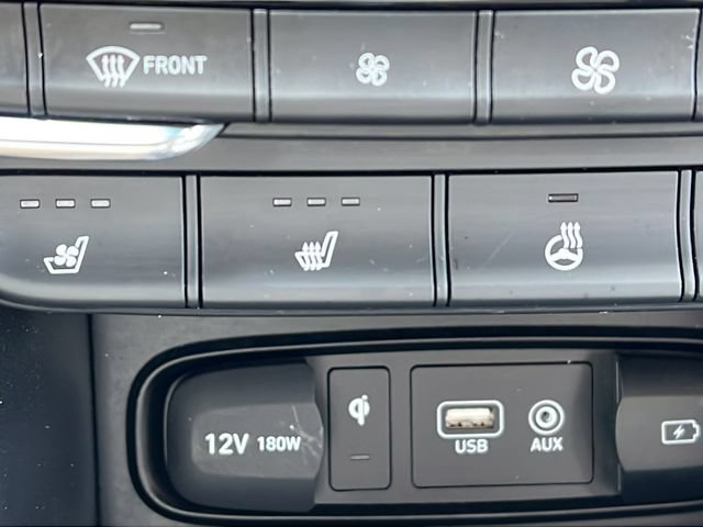 Used 2020 Hyundai Santa Fe Limited AWD/4WD image 29