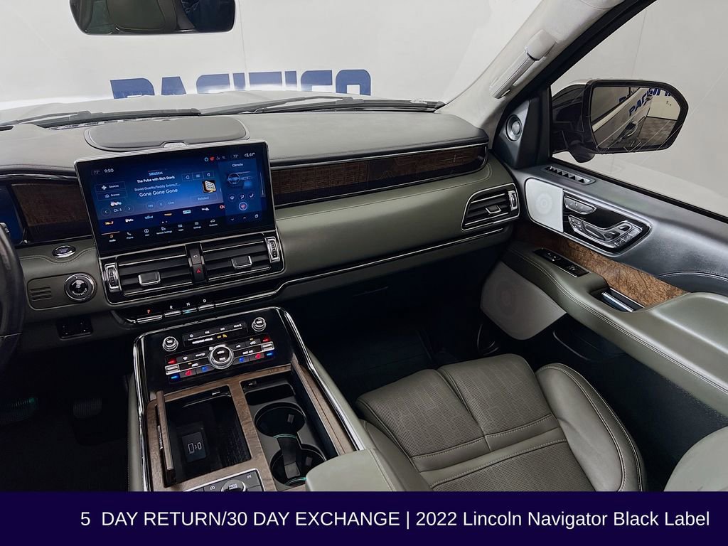 Used 2022 Lincoln Navigator Black Label image 31