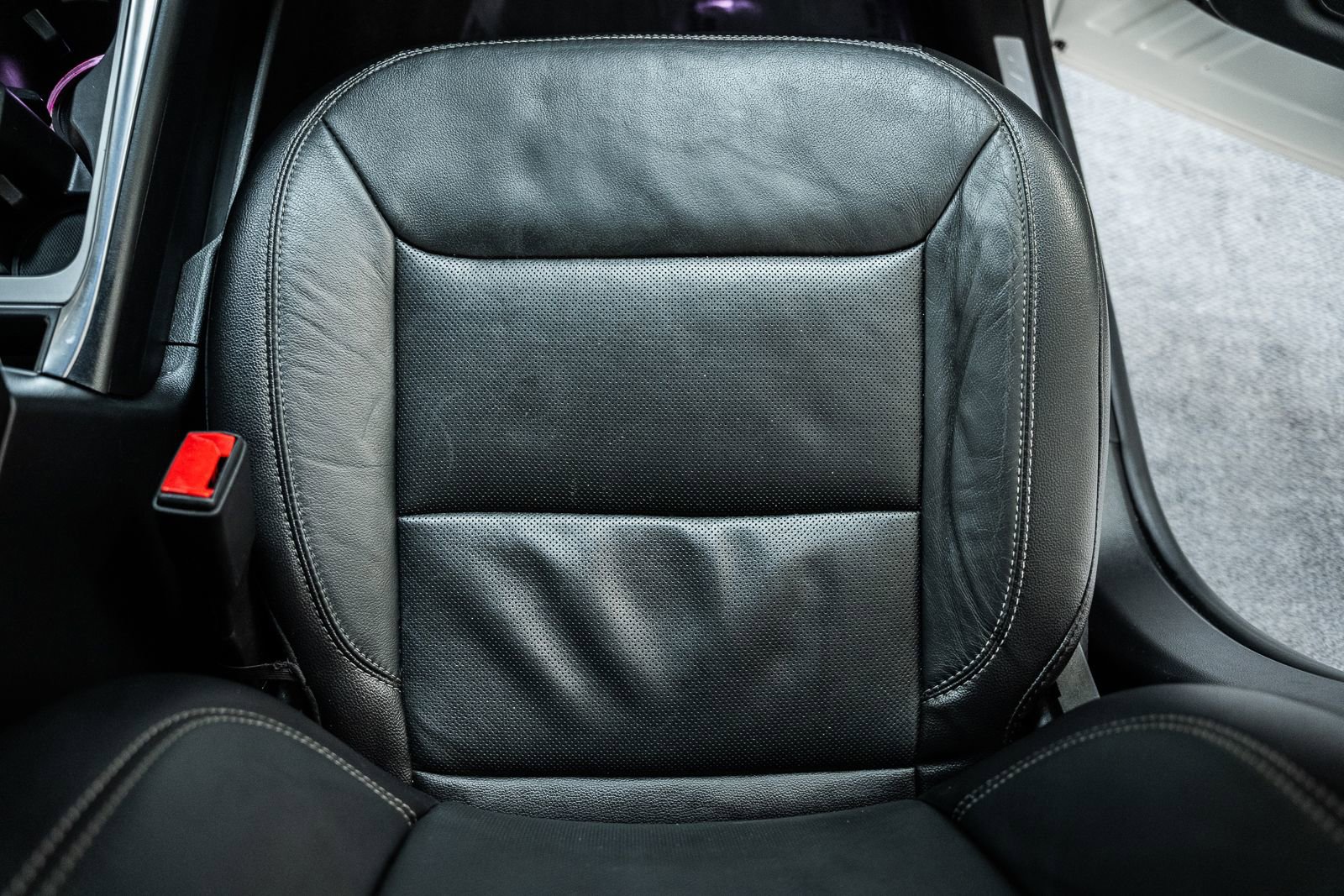 Used 2020 Ford Explorer Limited w/ Class III Trailer Tow Package image 38