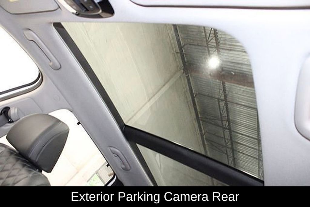 Used 2022 Hyundai Santa Fe SEL Premium w/ Cargo Package image 13