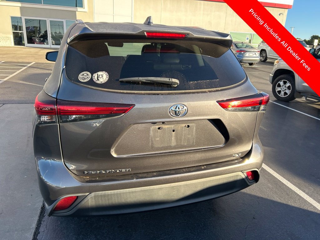 Used 2020 Toyota Highlander XLE FWD image 8