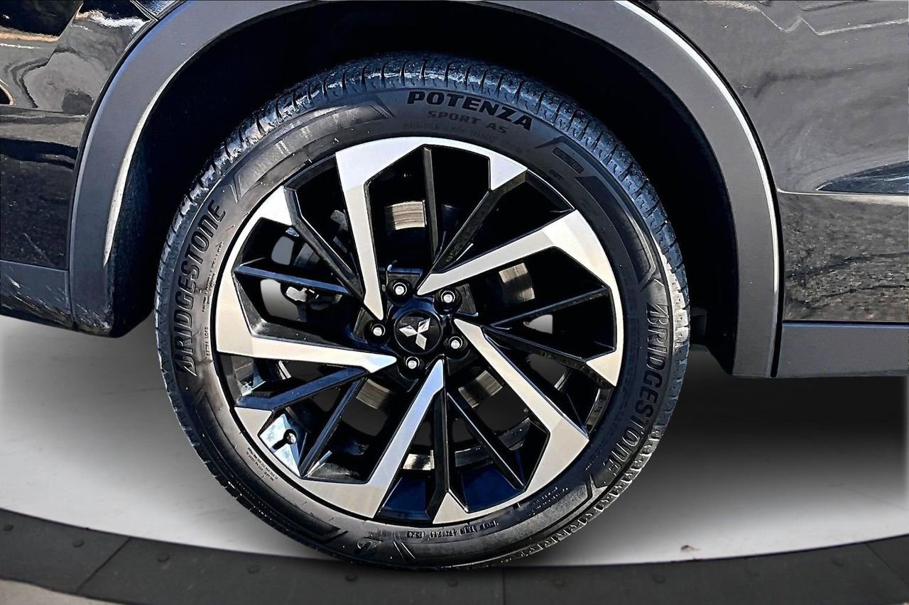 Used 2024 Mitsubishi Outlander SE image 37