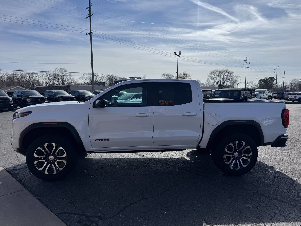Used 2024 GMC Canyon AT4 w/ Technology Package AWD/4WD image 4