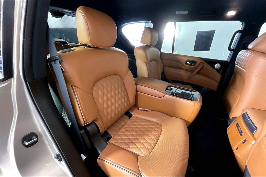Used 2024 INFINITI QX80 Sensory AWD/4WD image 39