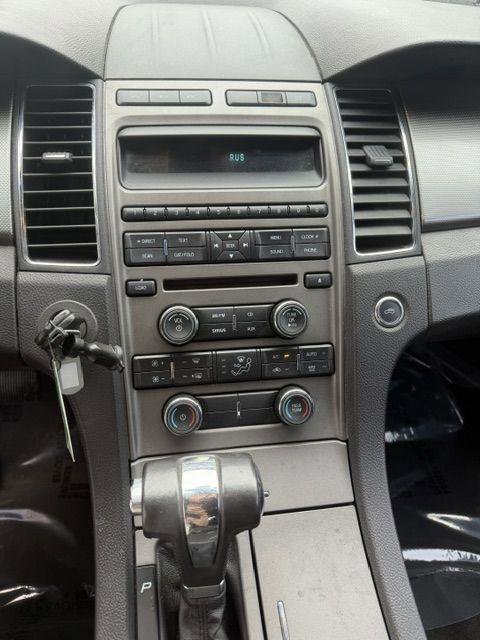 Used 2011 Ford Taurus SEL w/ 201A Rapid Spec Order Code FWD image 16