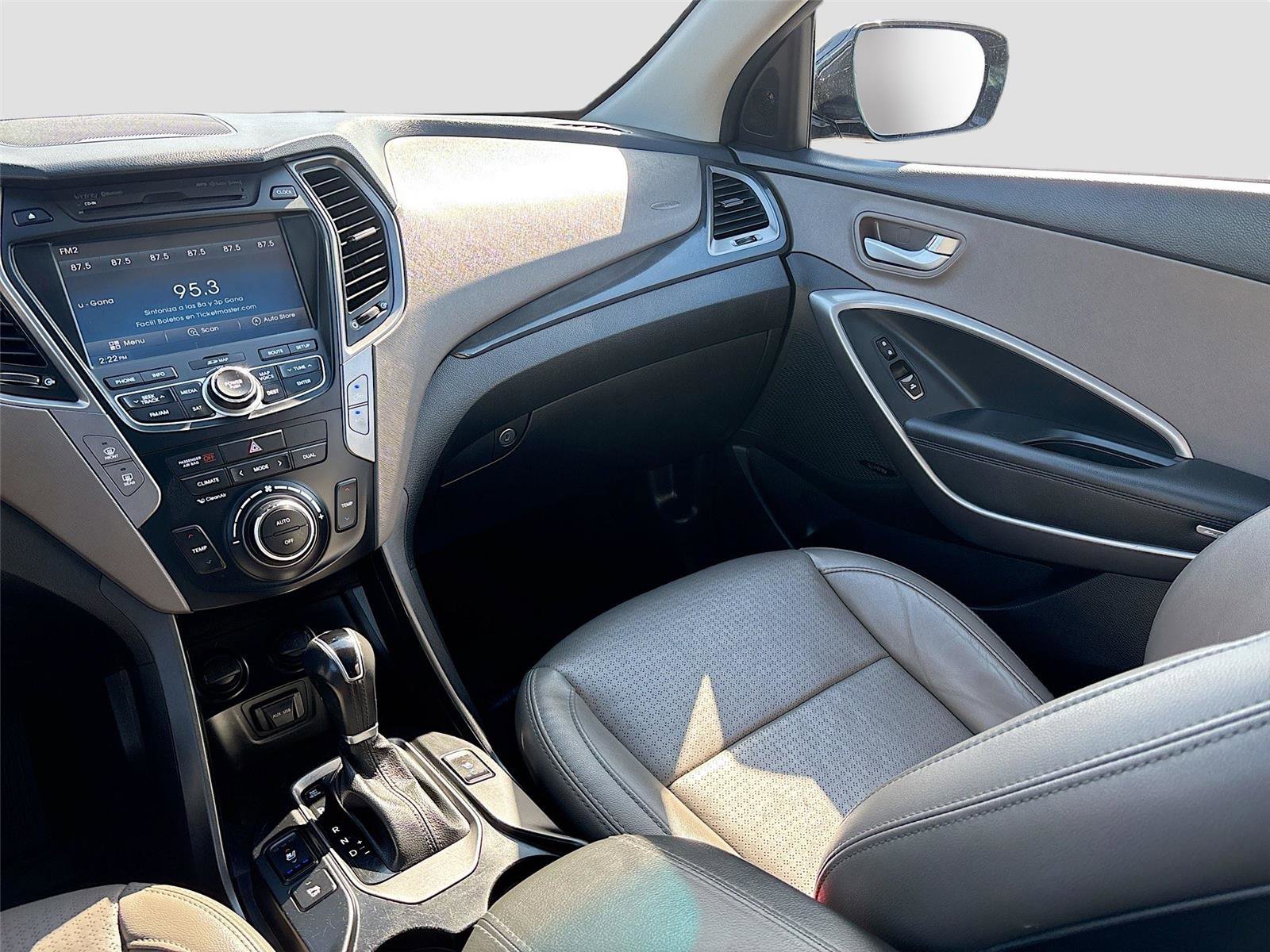 Used 2016 Hyundai Santa Fe Sport 2.0T w/ Option Group 05 AWD/4WD image 26