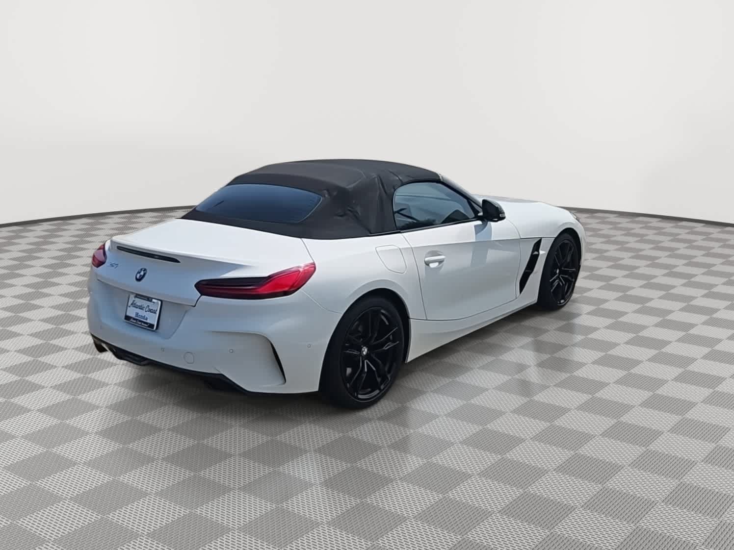 Used 2020 BMW Z4 sDrive30i w/ Executive Package RWD image 8