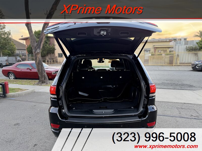Used 2017 Jeep Grand Cherokee Altitude AWD/4WD image 12