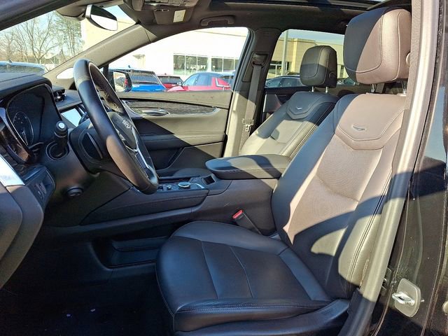 Certified 2022 Cadillac XT5 Premium Luxury image 16