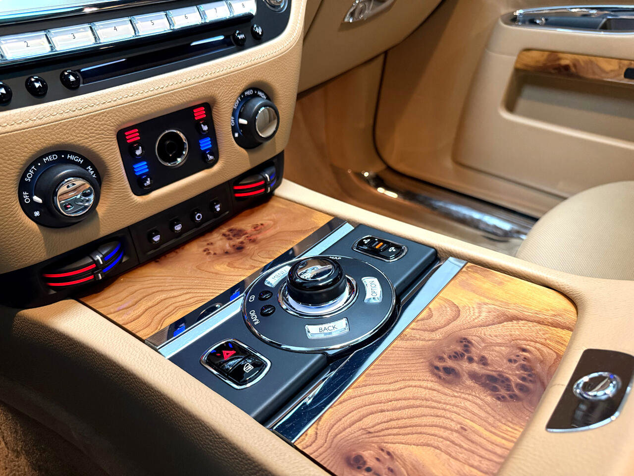 Used 2011 Rolls-Royce Ghost image 25