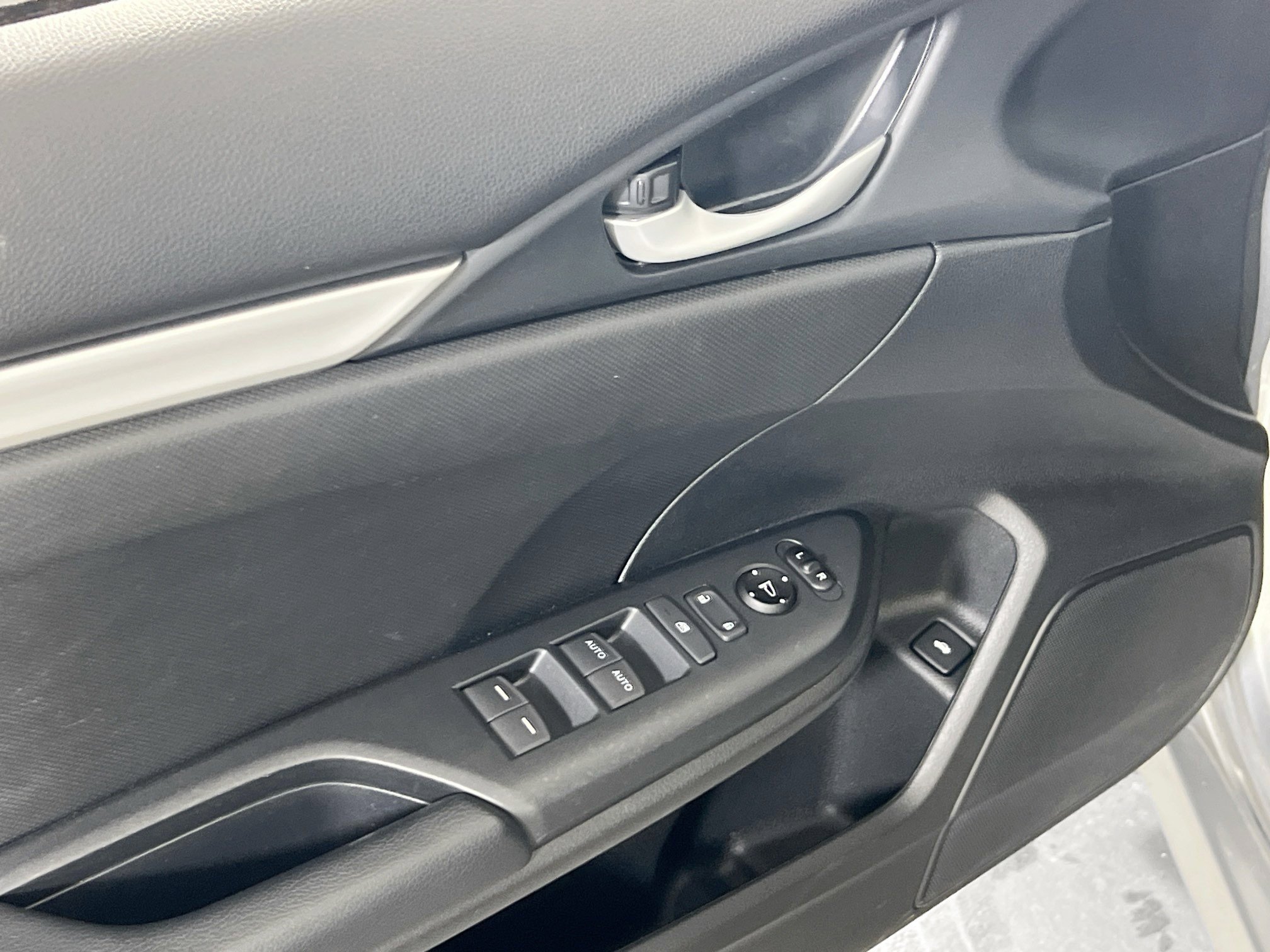 Used 2019 Honda Civic Sport image 17