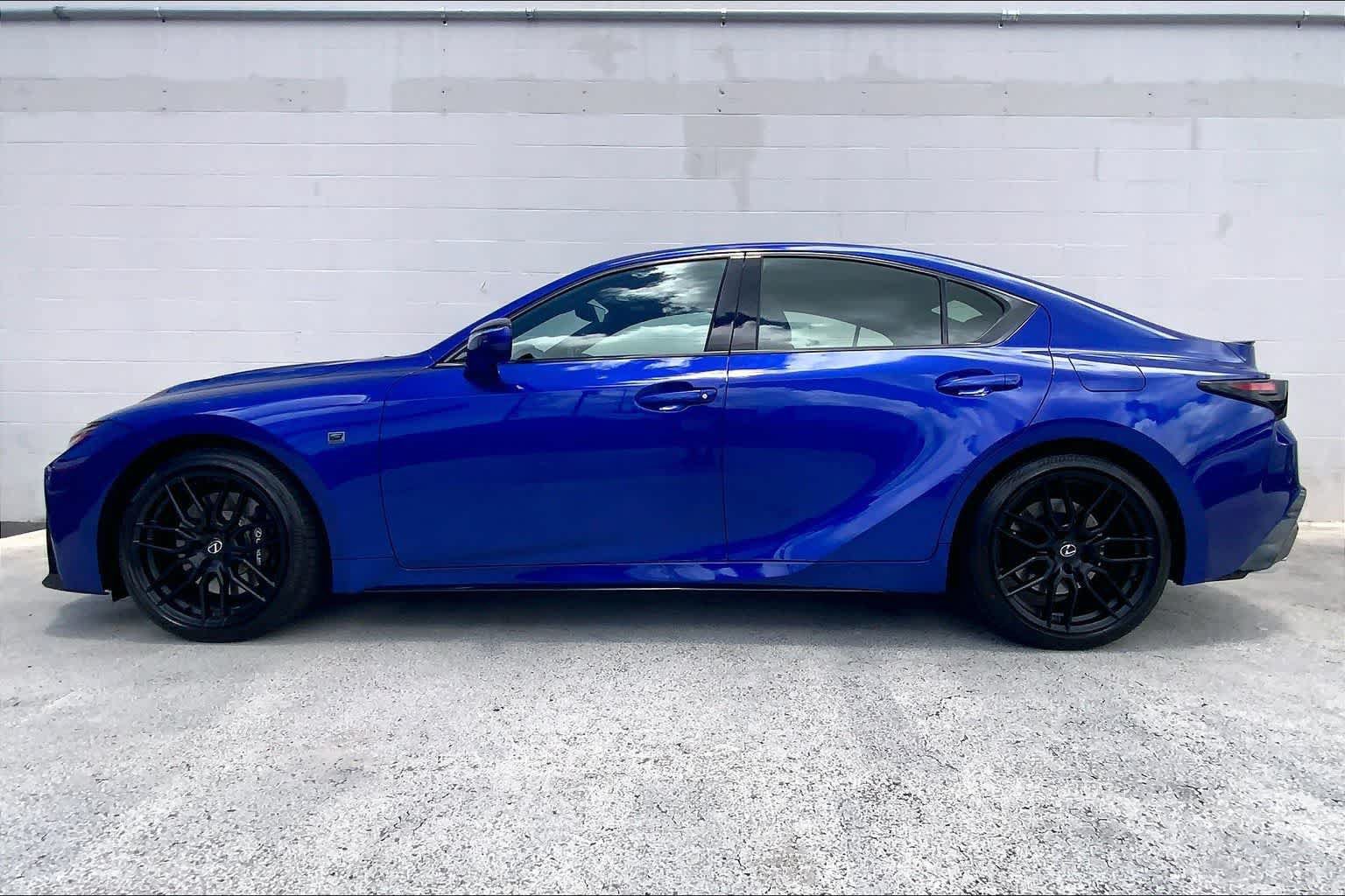 Used 2023 Lexus IS 500 RWD image 3