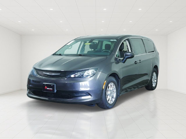 Used 2022 Chrysler Voyager LX FWD image 3