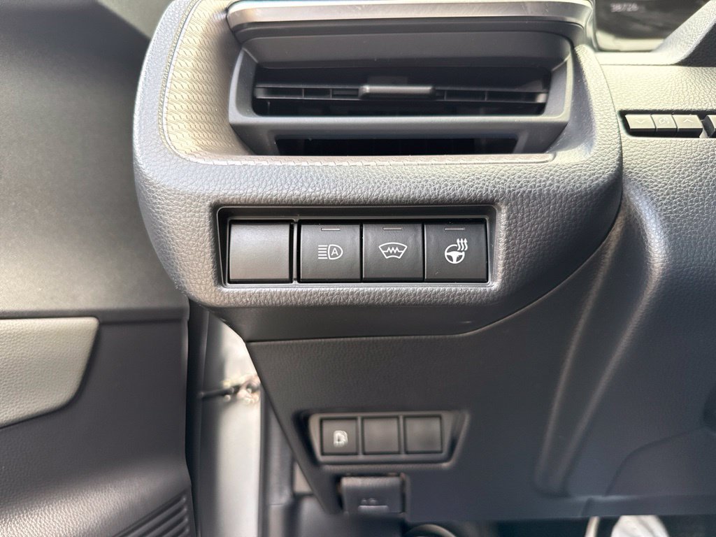 Used 2023 Toyota Prius XLE FWD image 29