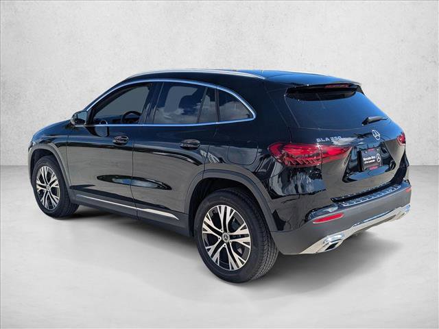 Used 2025 Mercedes-Benz GLA 250 image 8