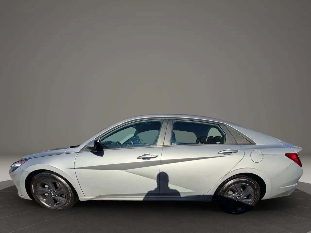 Used 2021 Hyundai Elantra SEL w/ Convenience Package image 8