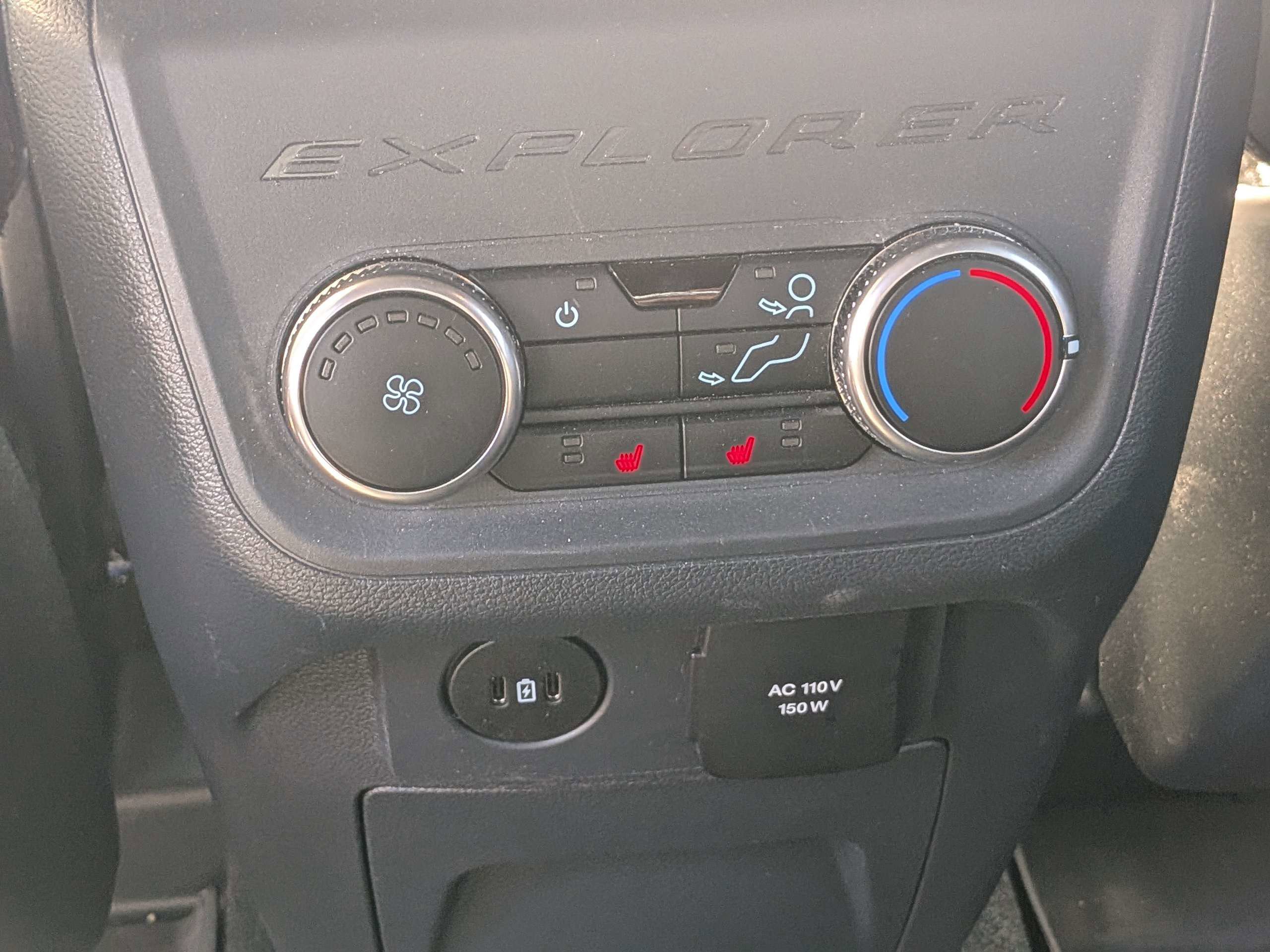 Used 2025 Ford Explorer ST-Line w/ Premium Package RWD image 16