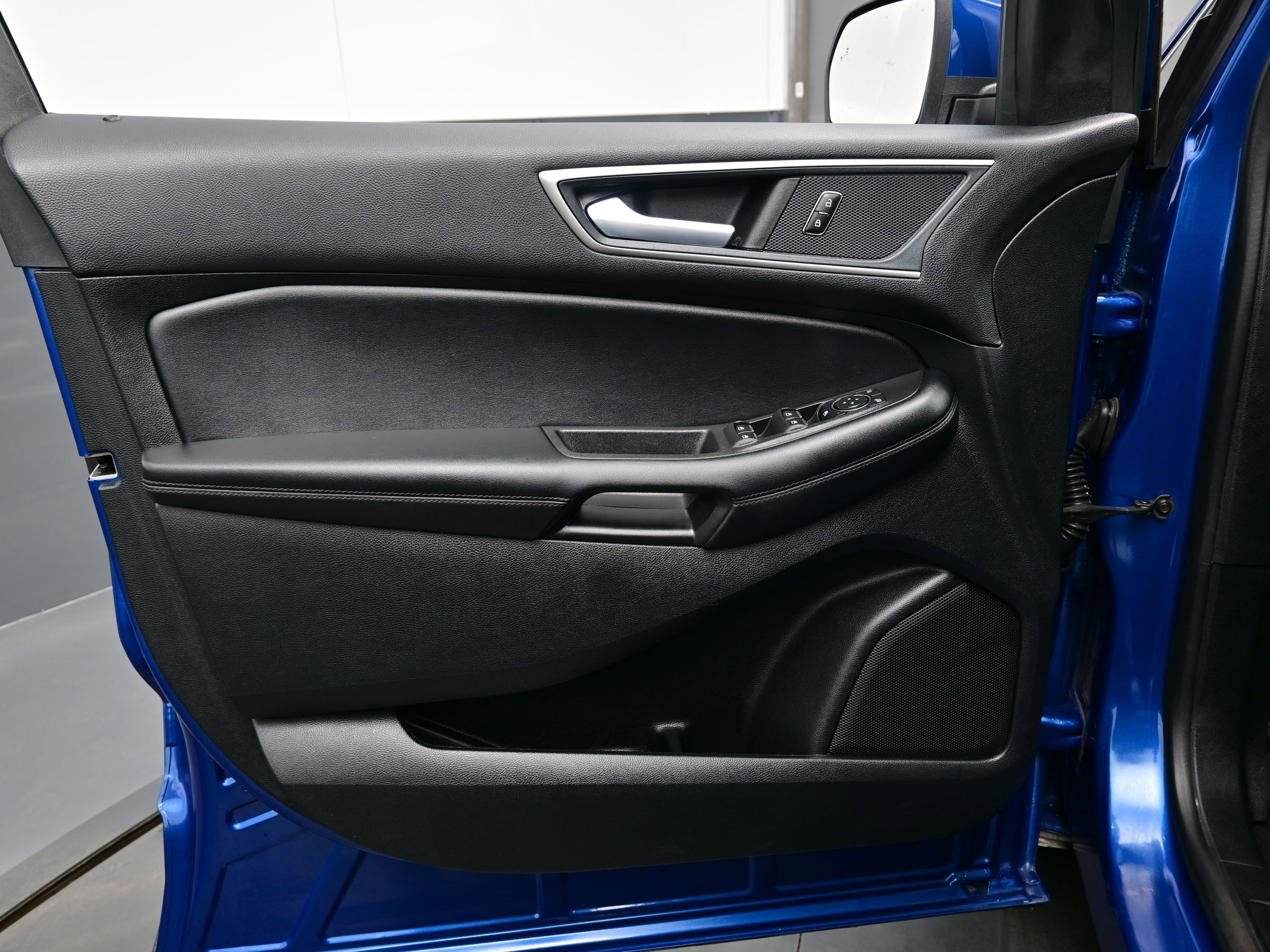 Used 2023 Ford Edge SEL w/ Convenience Package image 10