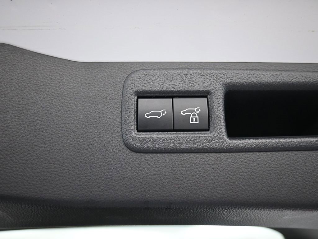 Certified 2024 Toyota Venza LE image 22