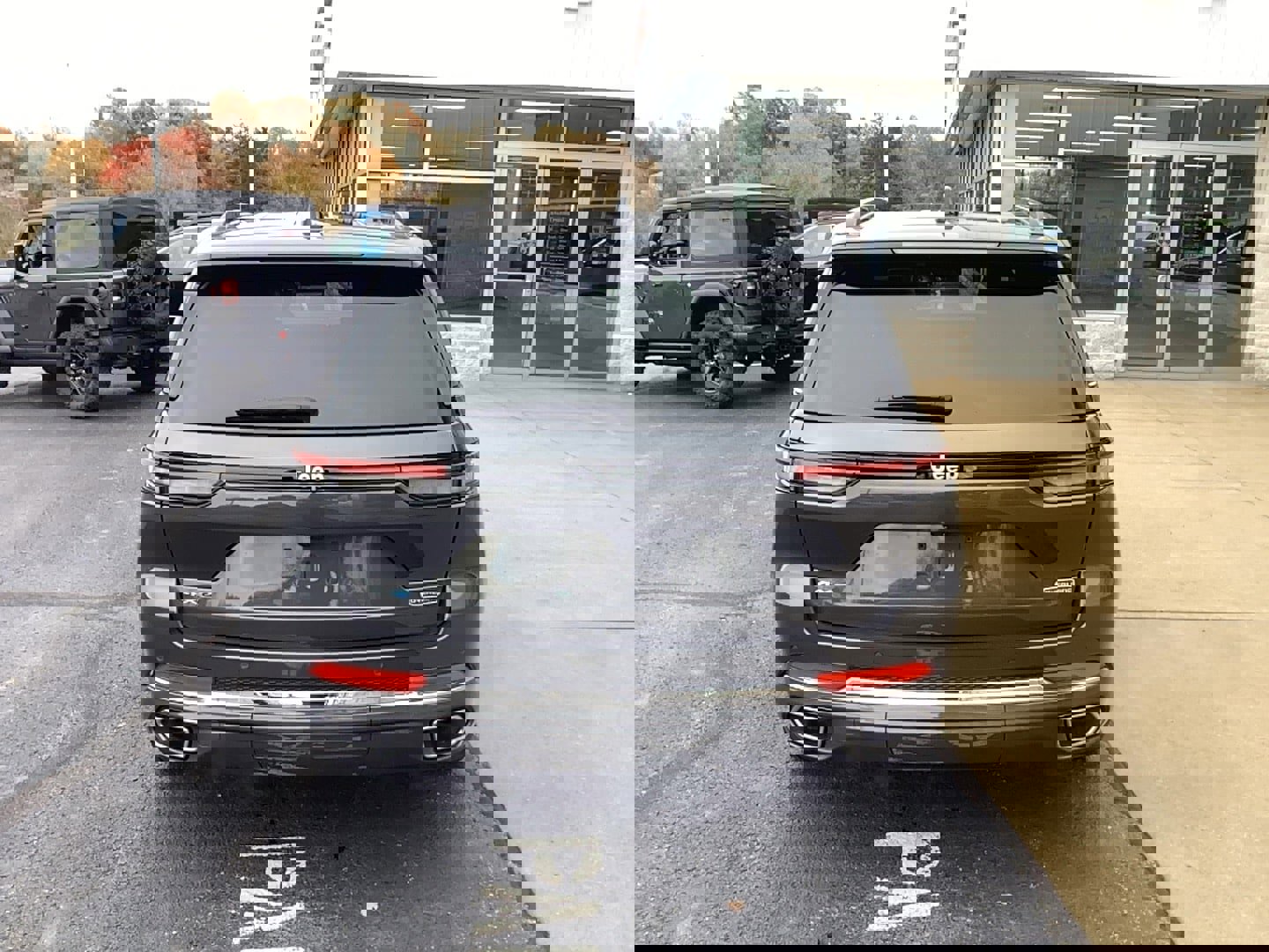 Used 2024 Jeep Grand Cherokee Overland image 5