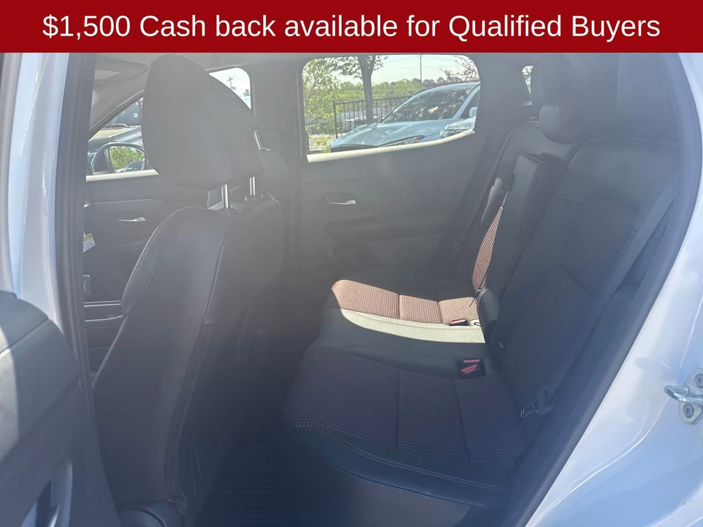 New 2026 Nissan Kicks SR w/ Cold Weather Package image 27