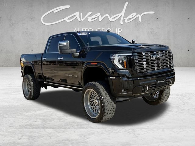 Used 2025 GMC Sierra 2500 Denali Ultimate AWD/4WD image 2
