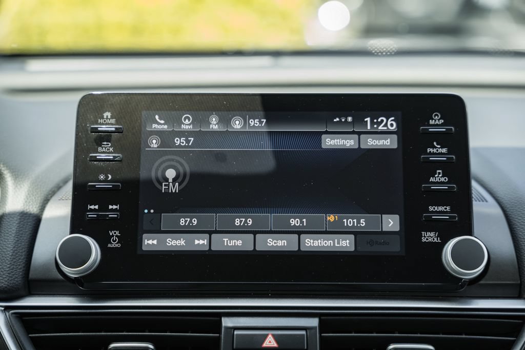 Used 2018 Honda Accord Touring image 22