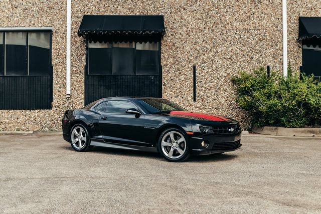 Used 2010 Chevrolet Camaro SS w/ LPO, Ground Effects Package RWD image 36