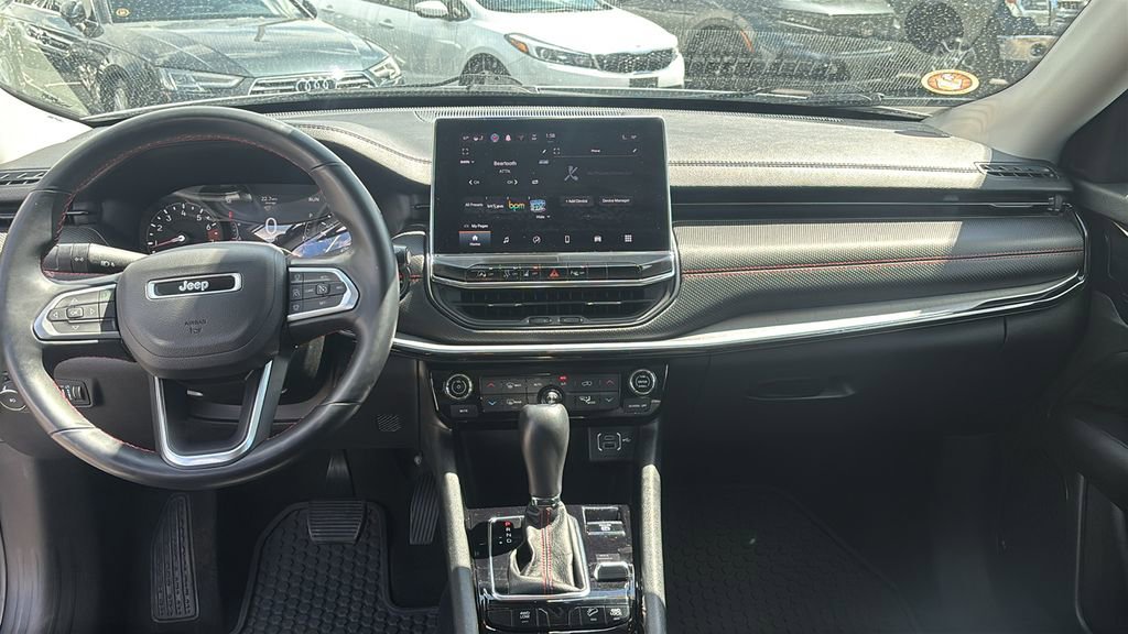 Used 2022 Jeep Compass Trailhawk w/ Trailhawk Convenience Group image 12