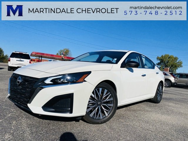 Used 2025 Nissan Altima 2.5 SV image 1