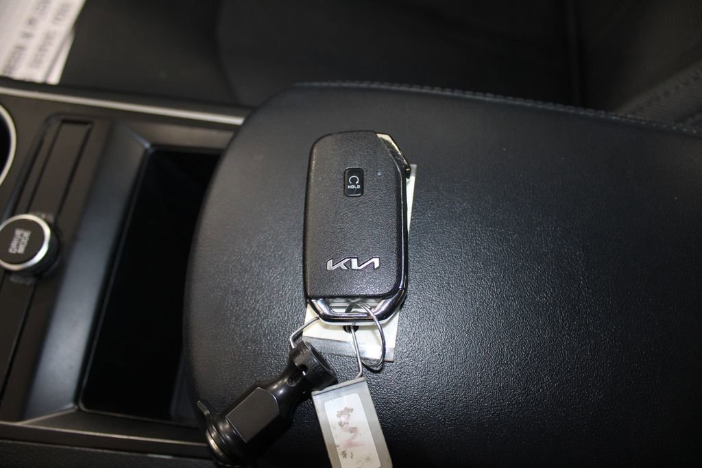 Used 2023 Kia K5 LXS image 48