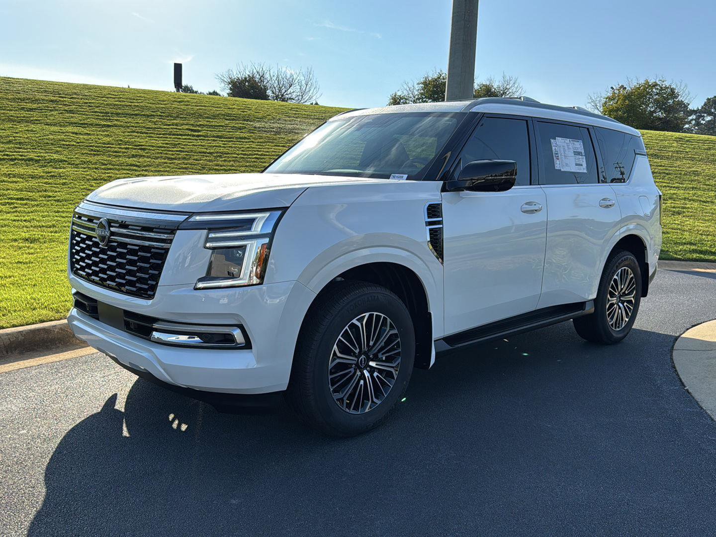 New 2026 Nissan Armada SL image 2