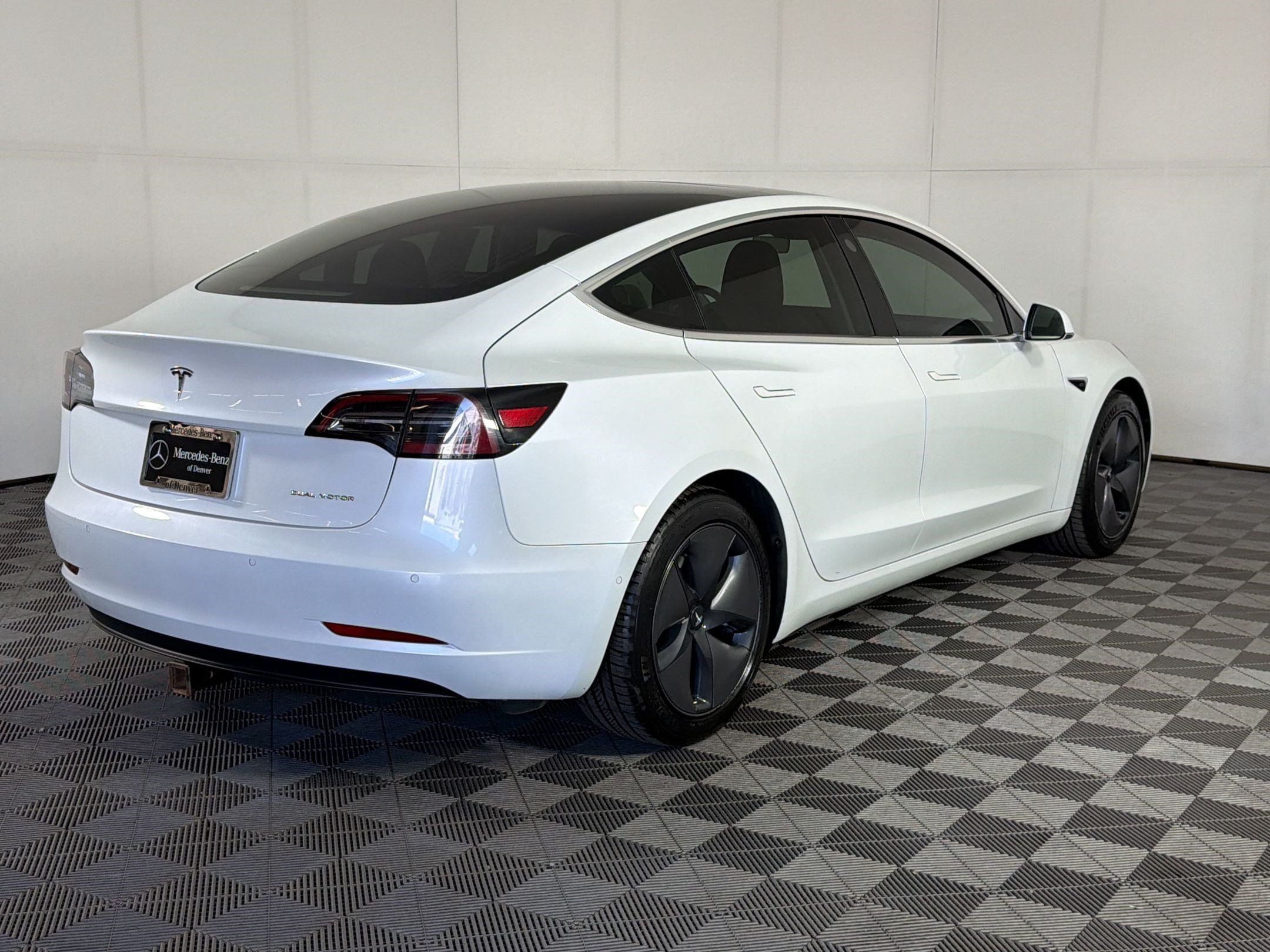 Used 2019 Tesla Model 3 Long Range AWD/4WD image 9