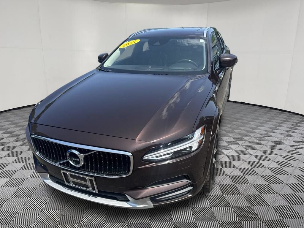 Used 2017 Volvo V90 T6 Cross Country AWD/4WD image 2