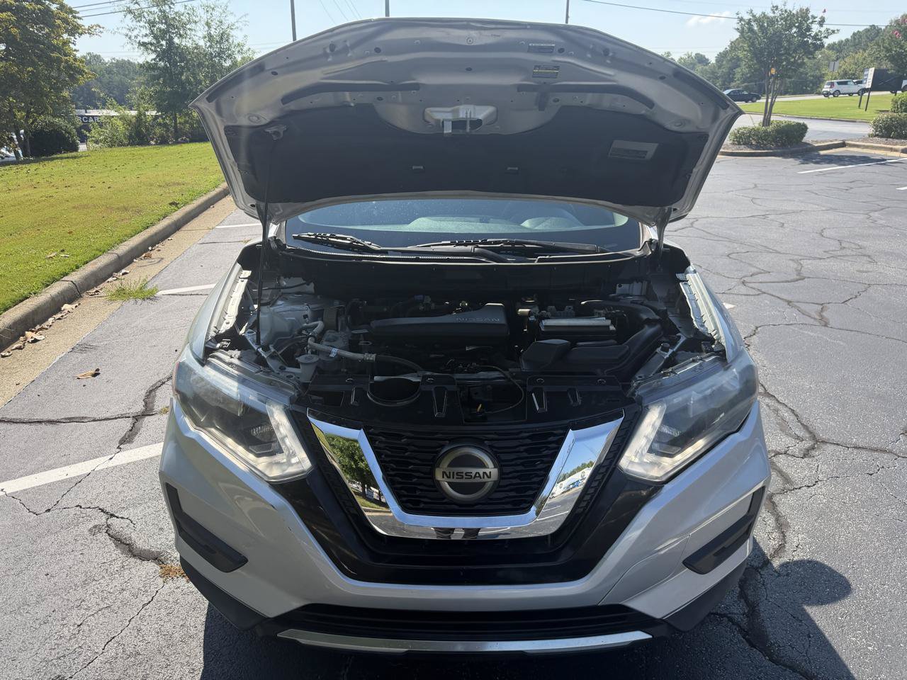 Used 2018 Nissan Rogue S FWD image 25