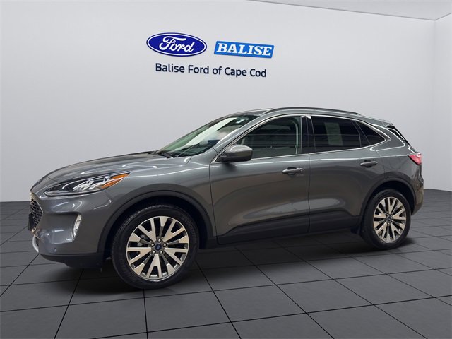 Used 2022 Ford Escape Titanium image 2