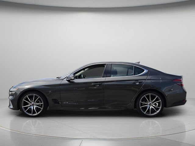 Used 2023 Genesis G70 2.0T RWD image 3