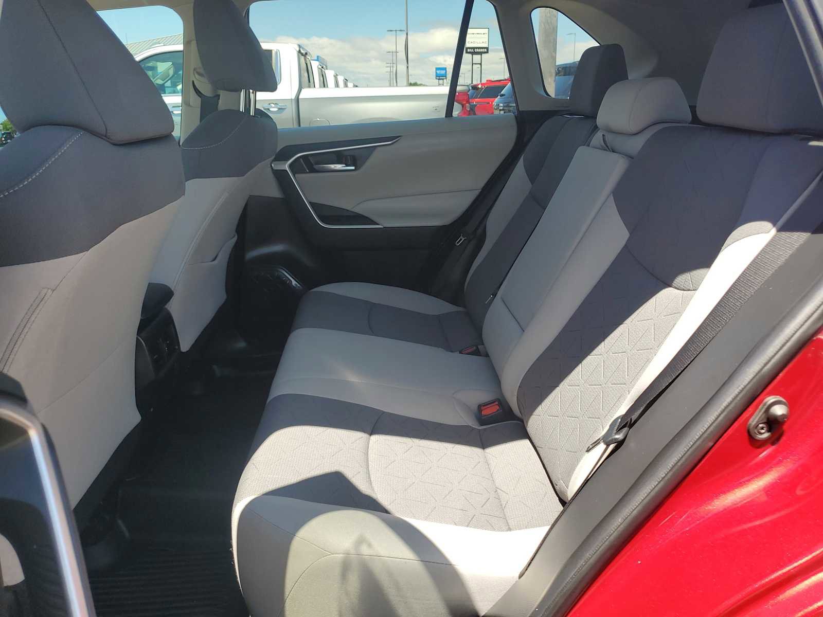 Used 2022 Toyota RAV4 XLE w/ Convenience Package FWD image 14
