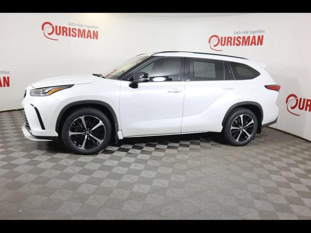 Used 2022 Toyota Highlander XSE AWD/4WD image 15