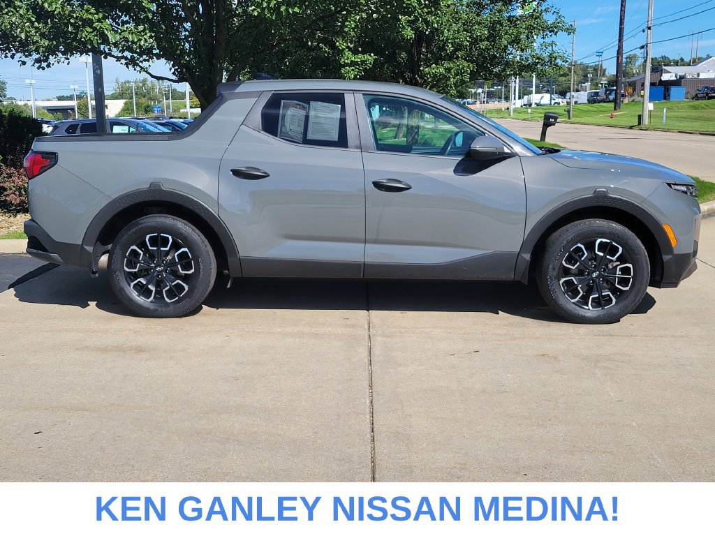 Used 2022 Hyundai Santa Cruz SEL AWD/4WD image 2