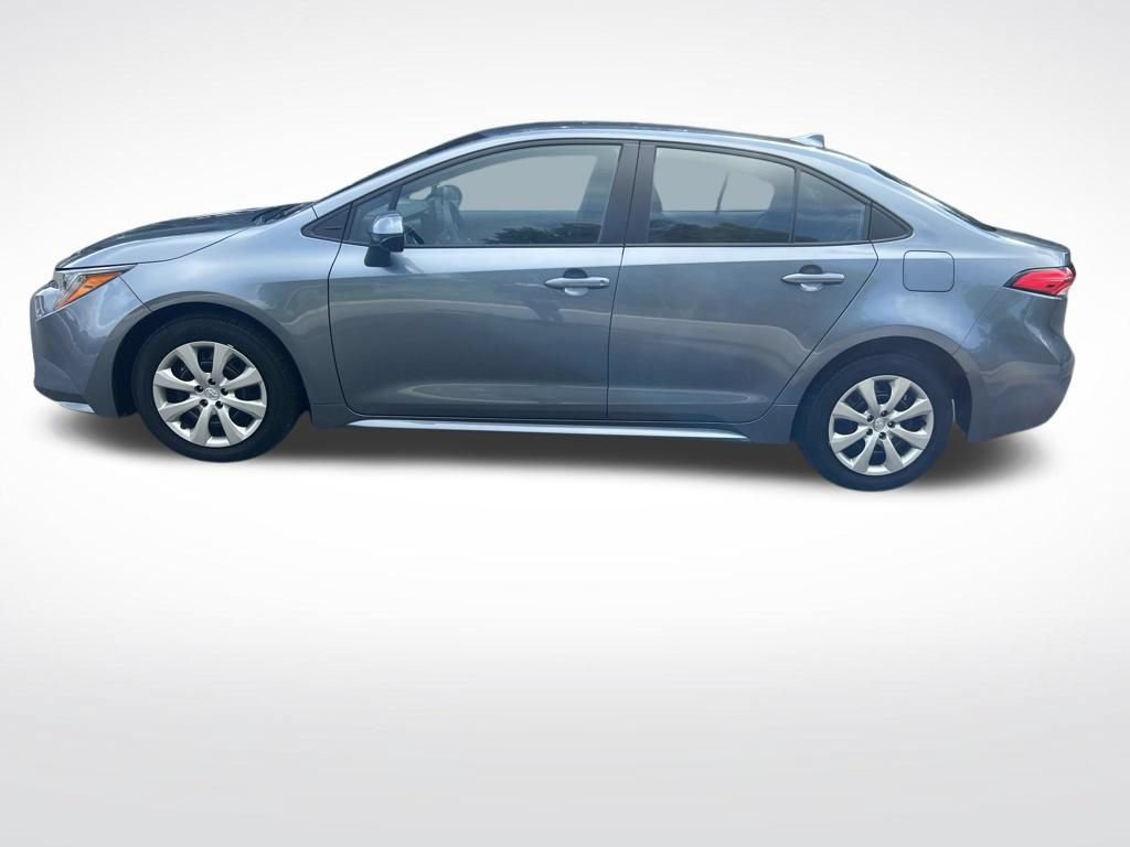 Used 2025 Toyota Corolla LE FWD image 8