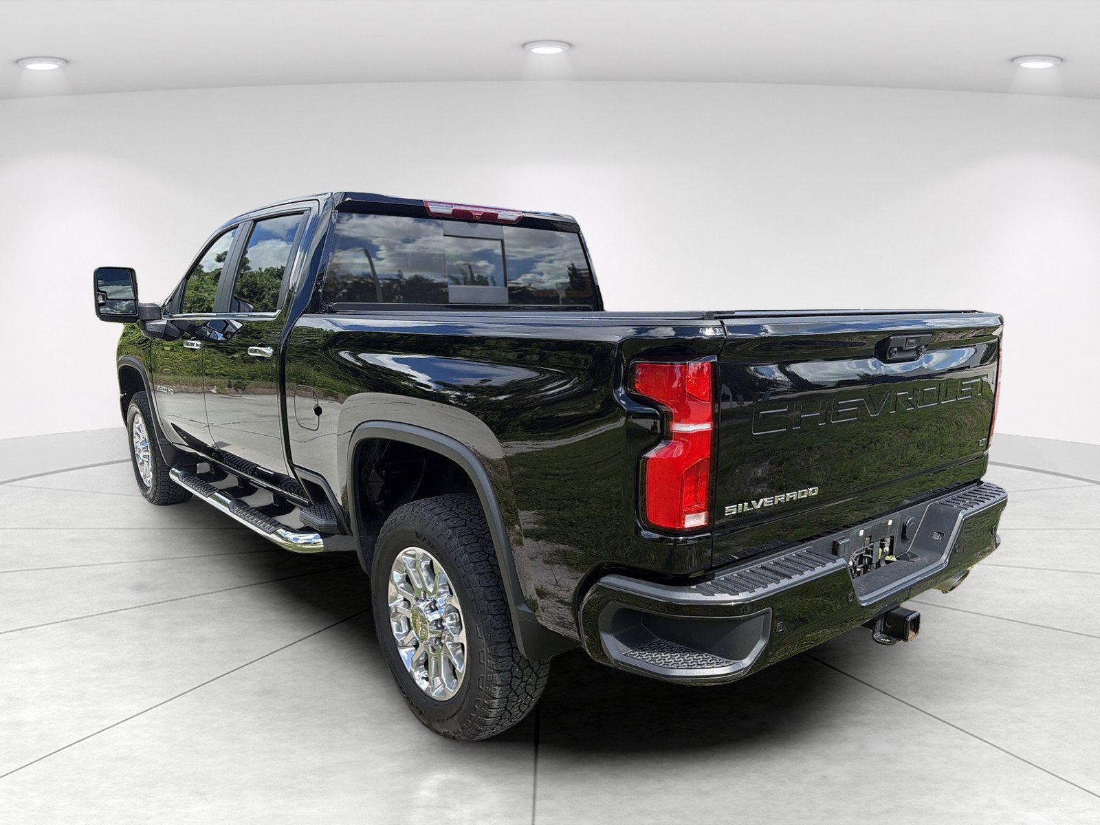 Used 2025 Chevrolet Silverado 2500 LT w/ Z71 Chrome Sport Edition AWD/4WD image 6